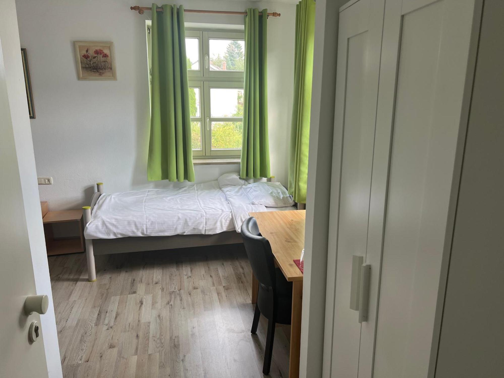 Hotel Upper-House Goldener Hirsch à Aystetten Extérieur photo